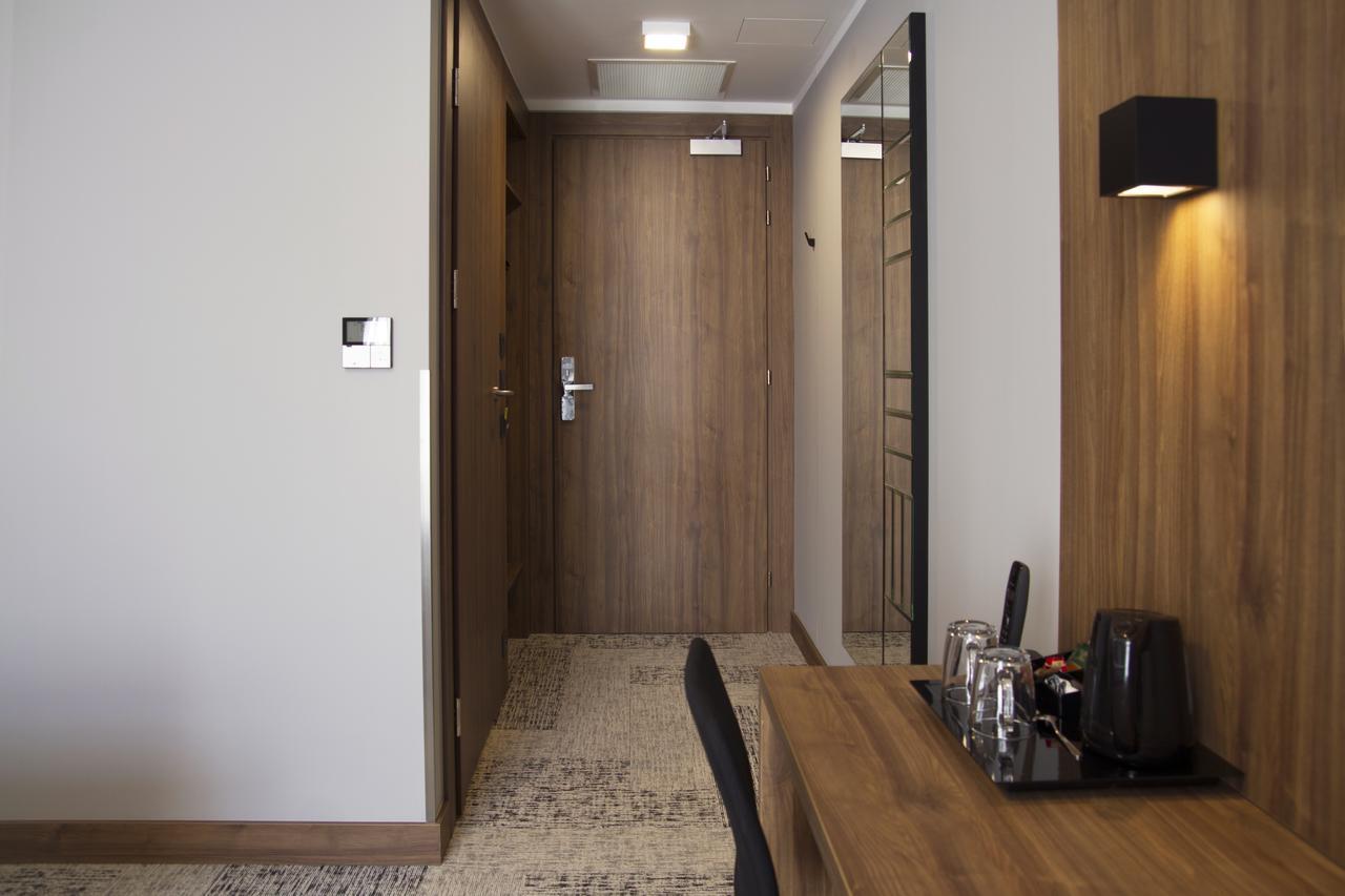 Ibb Hotel Гданск Екстериор снимка