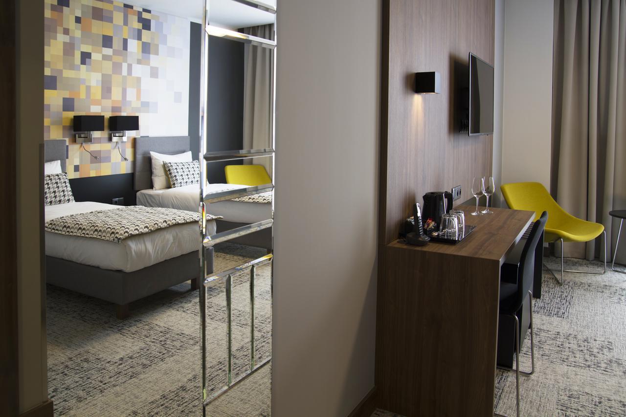 Ibb Hotel Гданск Екстериор снимка