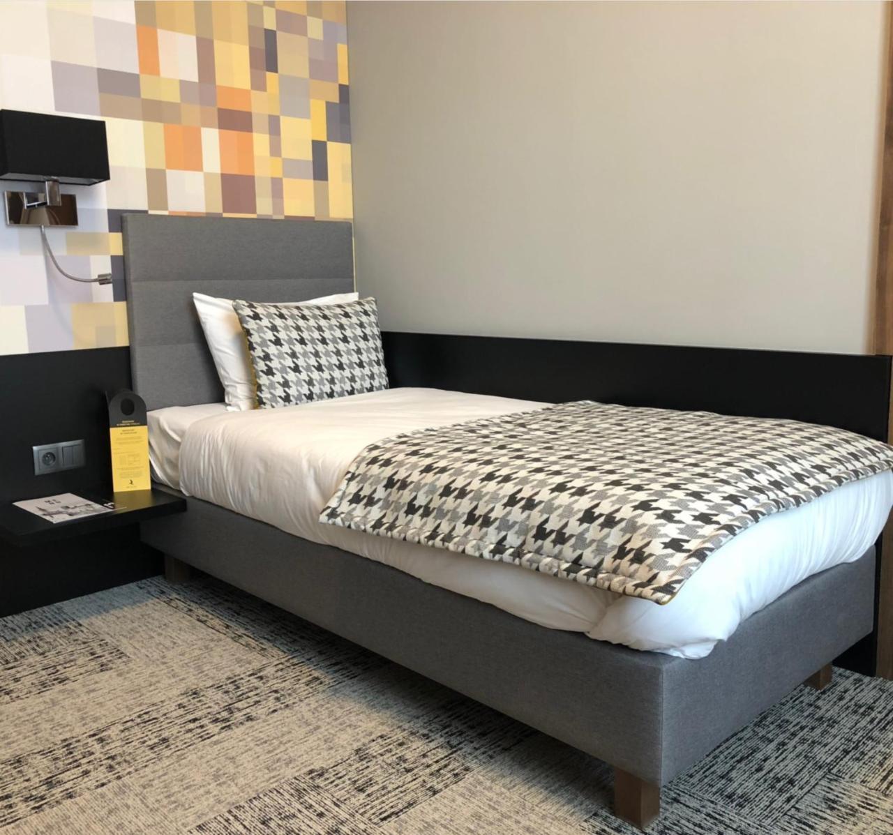 Ibb Hotel Гданск Екстериор снимка